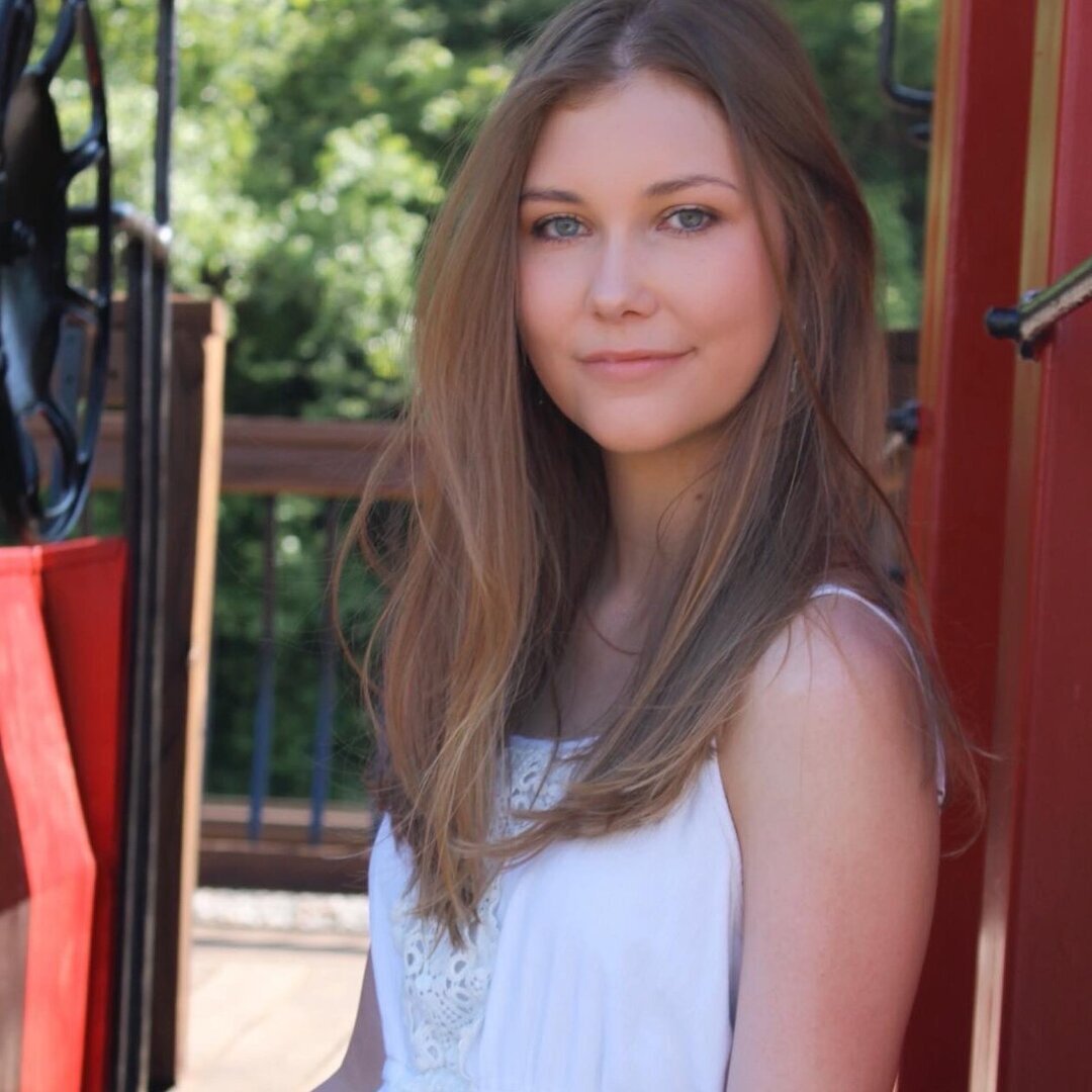 Book Services in Alabaster, AL with Beverly