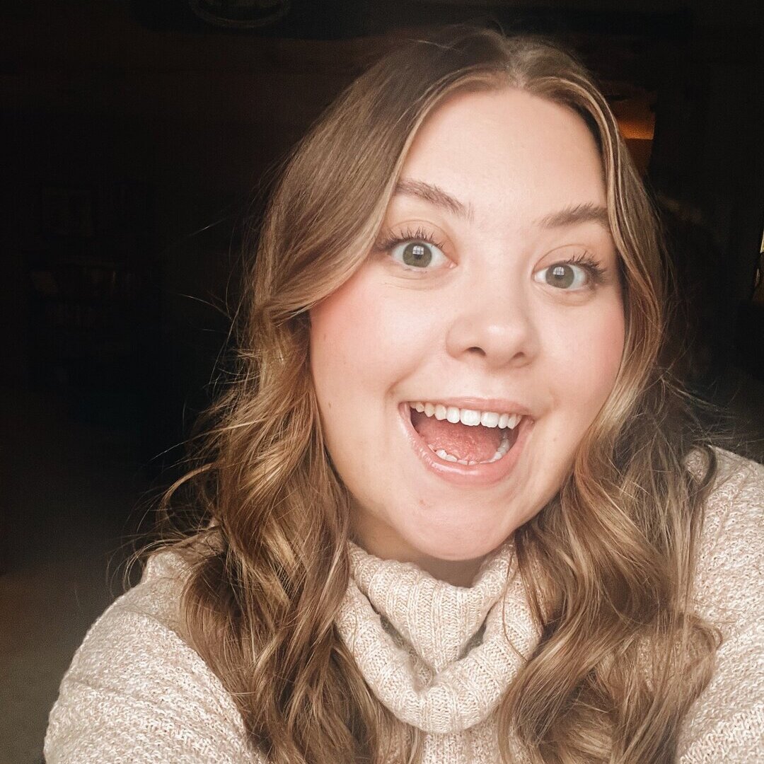 Book Services in International Falls, MN with Tess