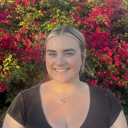 Book Services in Hinsdale, IL with Rachel
